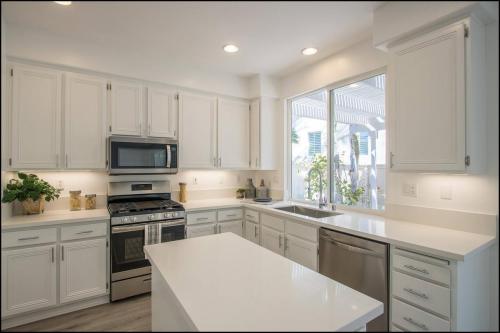 Main Street Kitchen and Flooring - Laguna Niguel