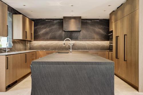 Main Street Kitchen and Flooring - Laguna Beach 2023