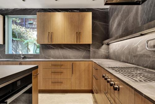 Main Street Kitchen and Flooring - Laguna Beach 2023