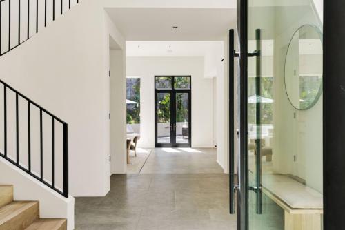 Main Street Kitchen and Flooring - Laguna Beach 2023