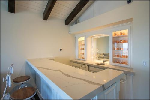 Main Street Kitchen and Flooring - Corona Del Mar - Rivera Terrace 