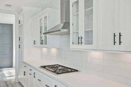 Main street kitchen and flooring - Aliso Viejo Home Remodeling