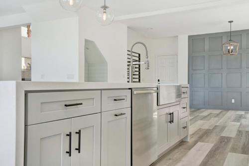 Main street kitchen and flooring - Aliso Viejo Home Remodeling